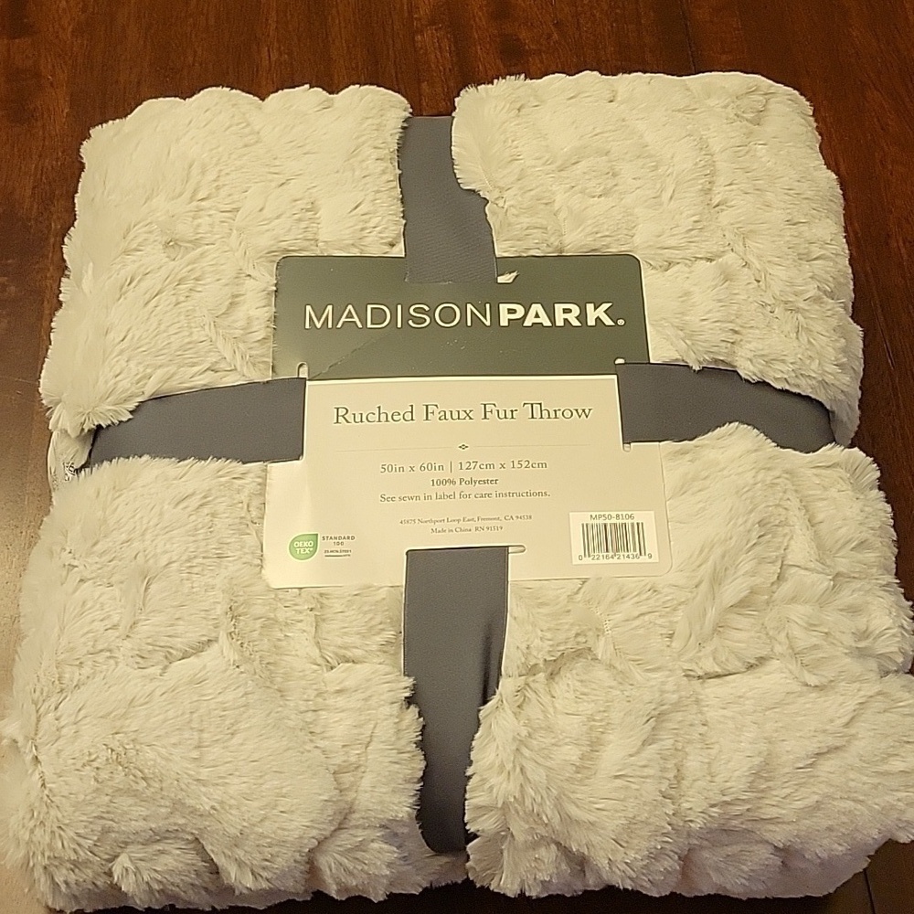 Luxurious Light Grey Textured Blanket NEW - Picture 6 of 13